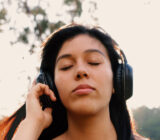 Qué considerar para una mejor experiencia de escuchar música