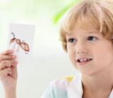 ¿Qué juegos divertidos pueden ayudar a mi hijo a progresar en teoría musical?